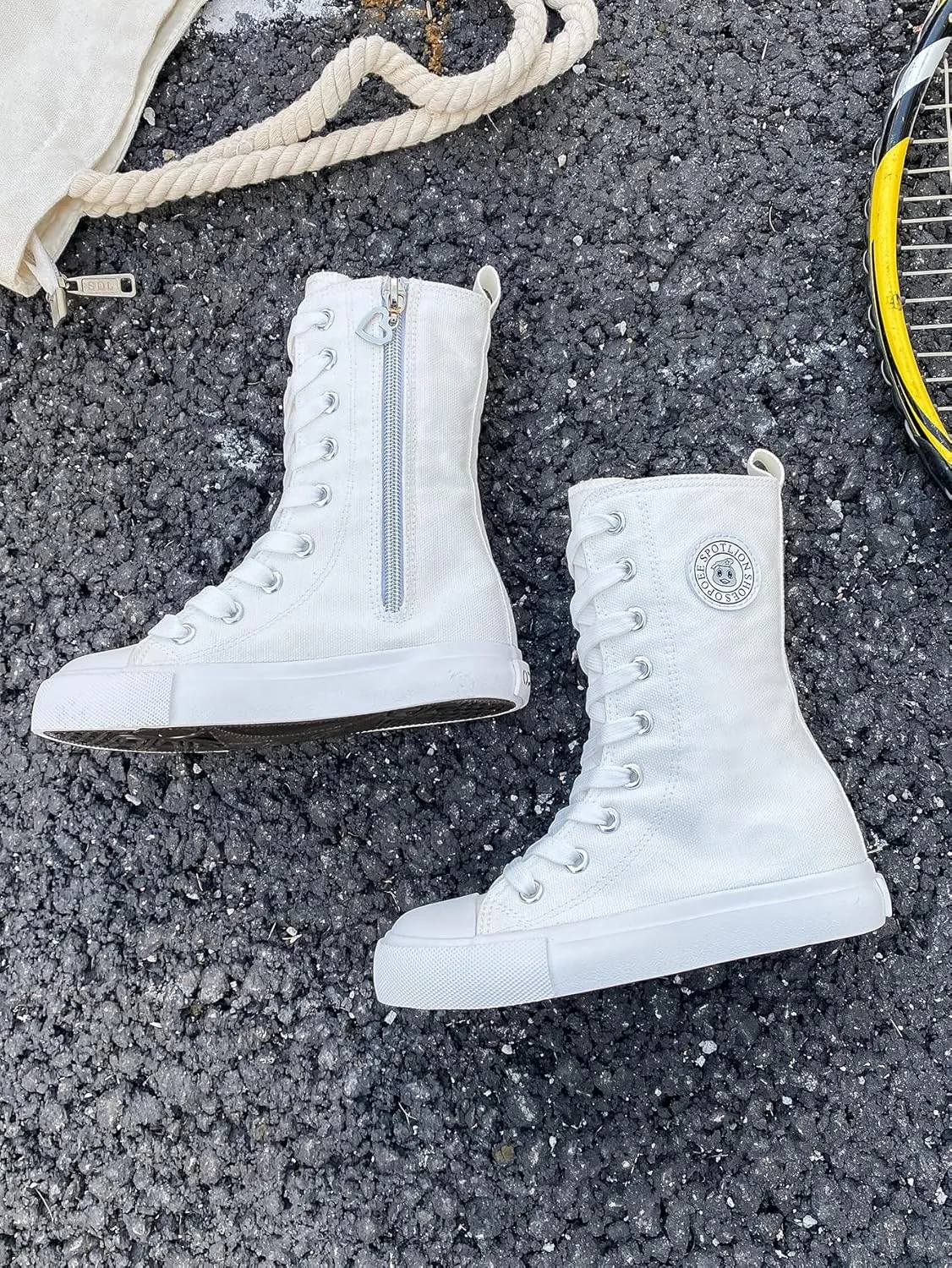 Boys and Girls High Top Children's Canvas Shoes Fashion Street Dance White Campus Shoes Outdoor Leisure Sneakers Shoes
