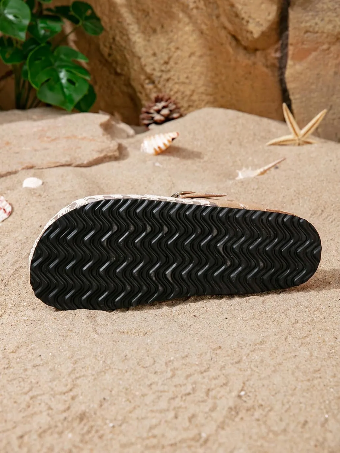 Breathable Woven Flat Sandals for Women – Adjustable Hook-and-Loop Straps with Metal Buckle, Lightweight Mesh Summer Shoes for Beach Walks, Vacations & Casual Outfits