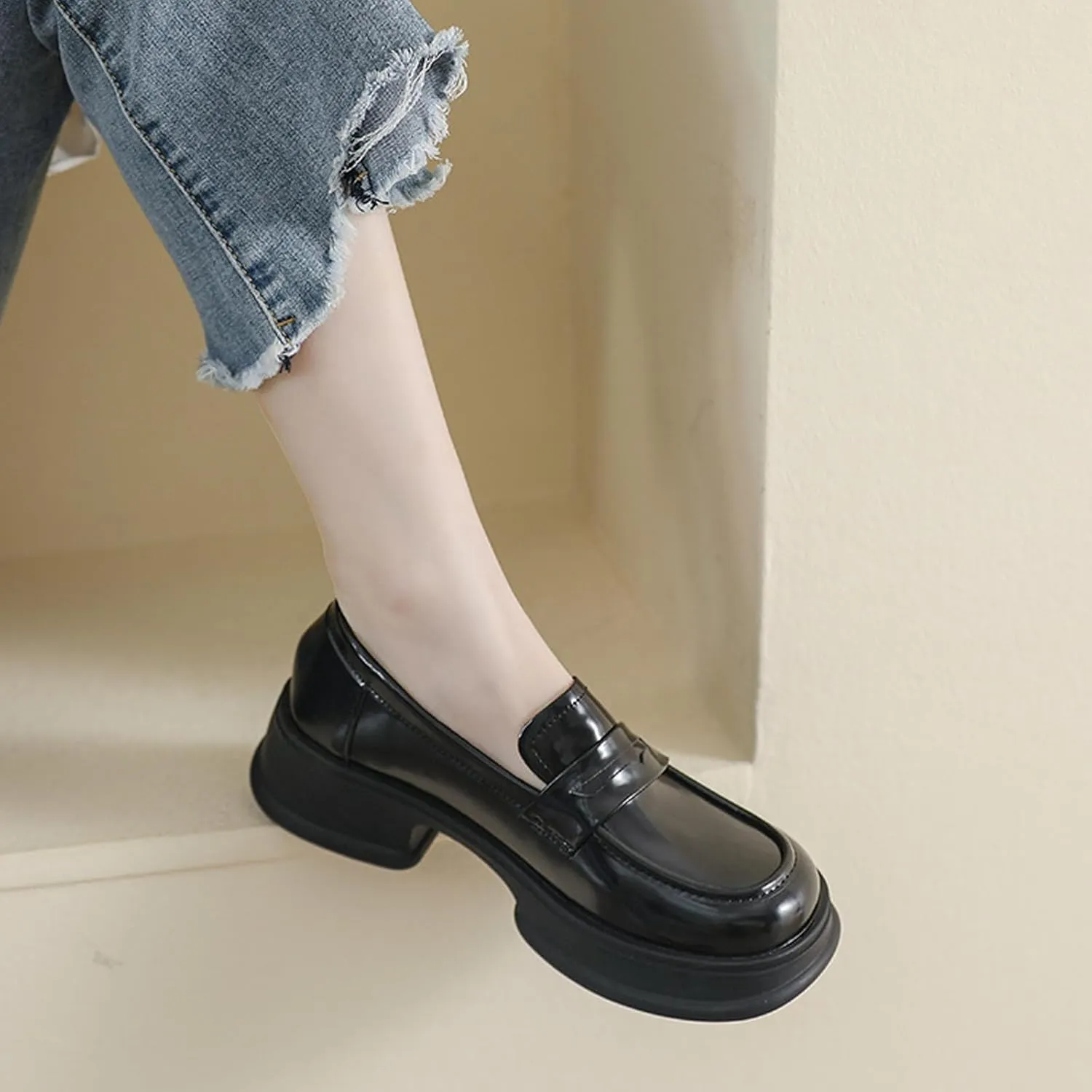 British Style Women's Patent Leather Slip-On Thick Sole Loafers Fashion Round Toe Chunky Heel Driving Walking Shoes Moccasin Lightweight Non-Slip Thick Sole Boat Shoes
