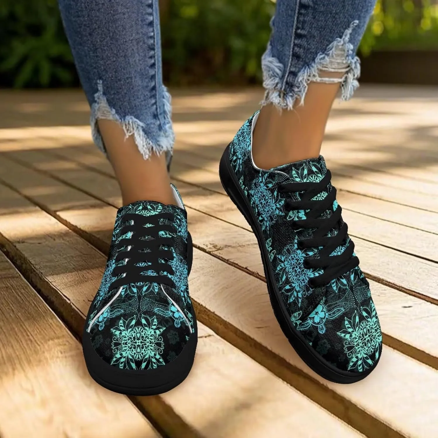 Canvas Shoes for Women Classic Fashion Sneakers Lace Up Low Top Casual Lightweight Breathable Sneakers Wide Toe Shoes