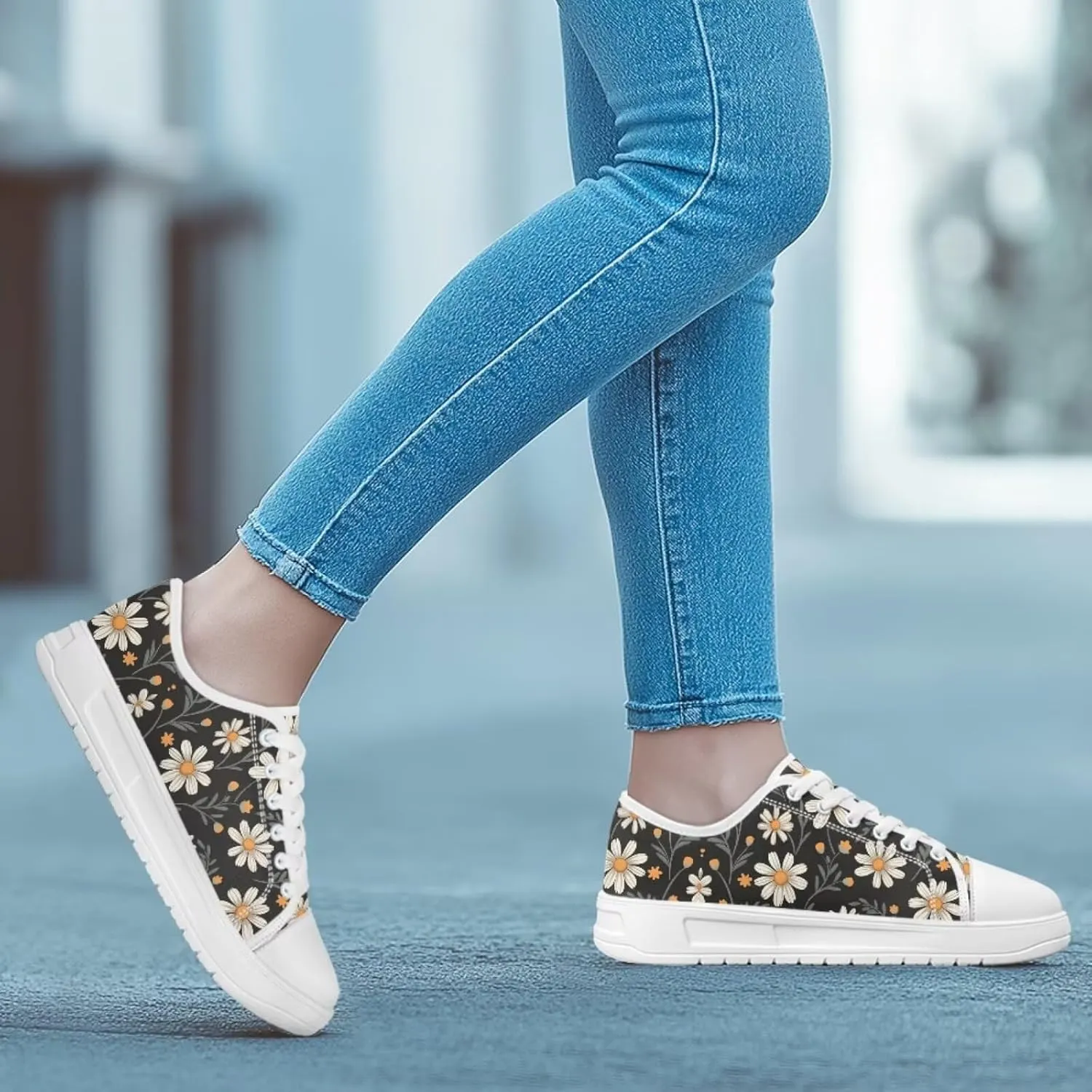 Canvas Shoes for Women Low Top Lace Up Tennis Shoes Girls Fashion Comfortable Sneakers Classic Casual Sneakers