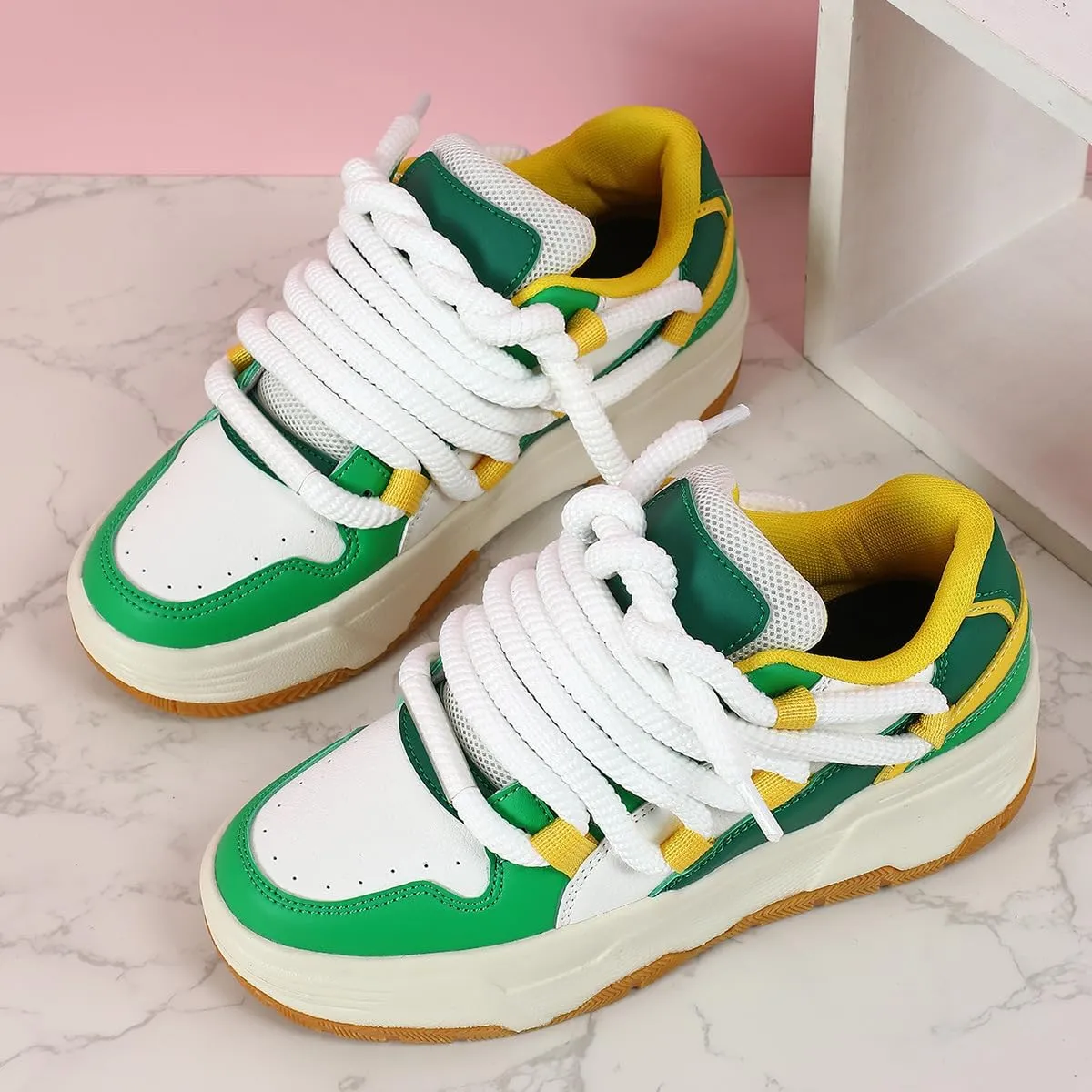 Couples Fashion Low Top Lace-Up Comfortable Stylish Casual Walking Skateboard Shoes, Street Sneakers for Men and Women