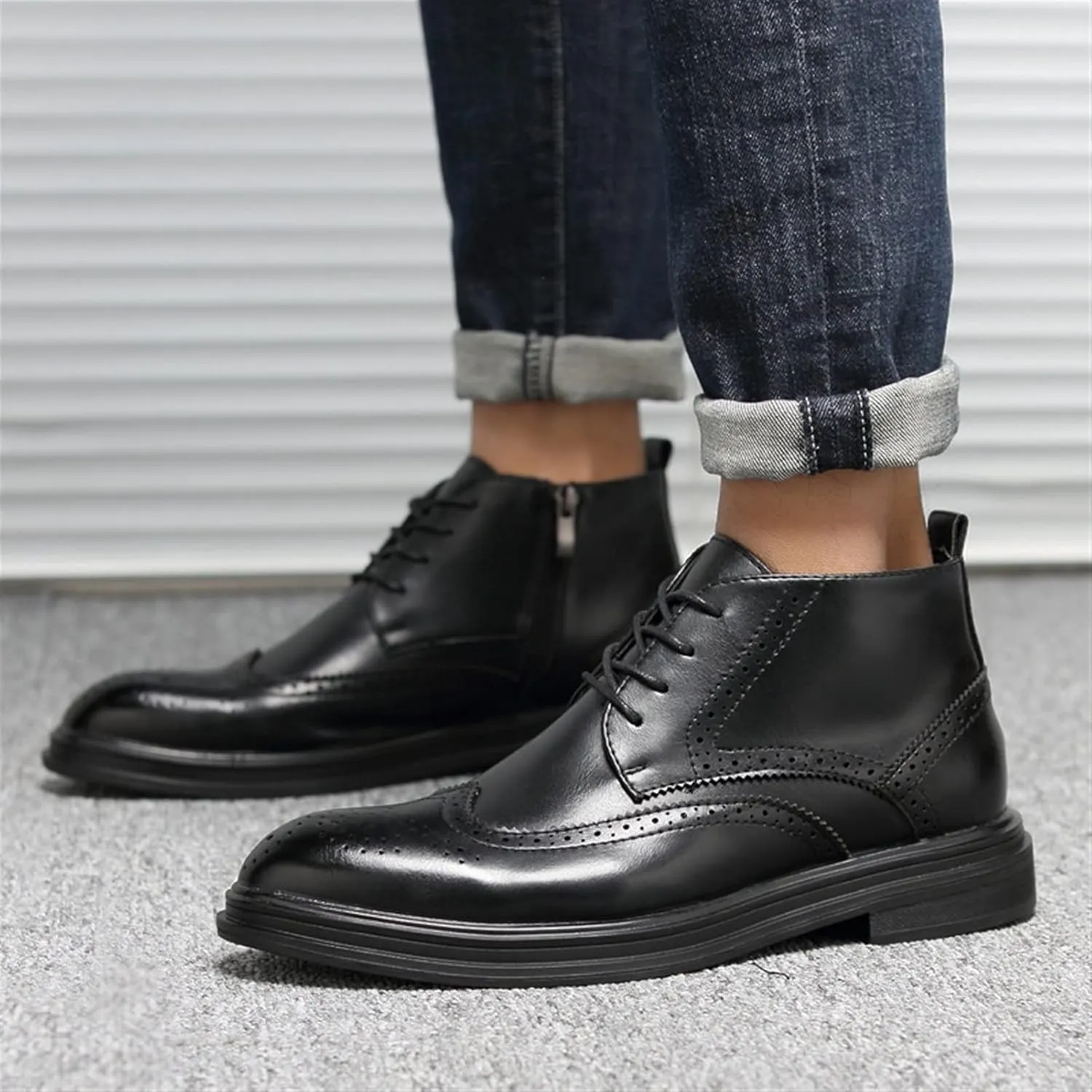 HOOENG Round Toe Lace Up Boots for Men Carved Brogue Win Tip PU Anti-Slip Wearable Block Heel Vintage Fashion Dress
