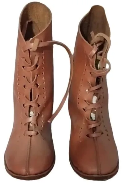 Medieval leather boots brown Lace-up leather boots vintage Renaissance fair boots brown Historical reenactment boots brown Brown leather lace-up boots (US 7, BROWN)