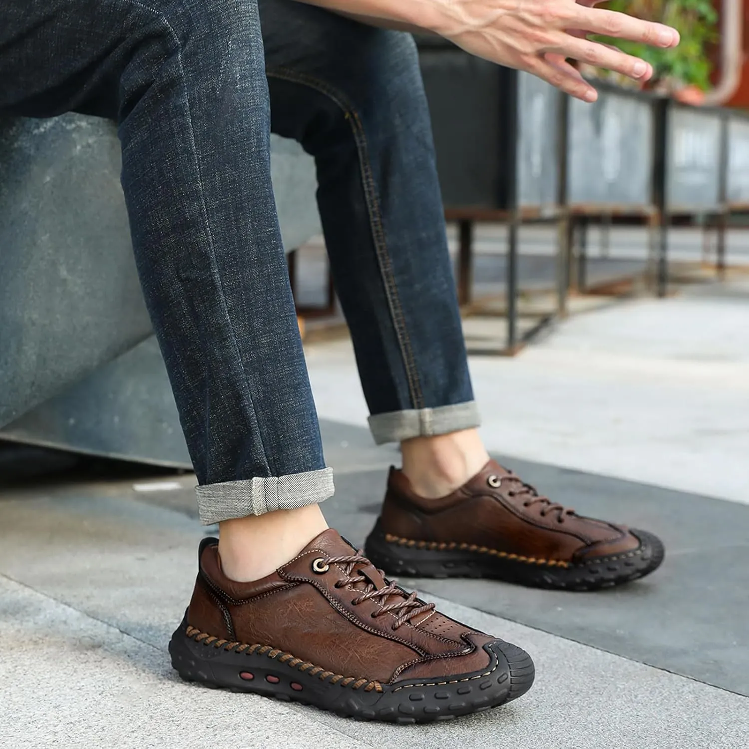 Men's Genuine Leather Handmade Stitching Casual Loafers for Hiking Camping & Driving Retro Anti-Collision Round Toe Lace Up Outdoor Walking Shoes Comfortable Lightweight Fashion Sneakers