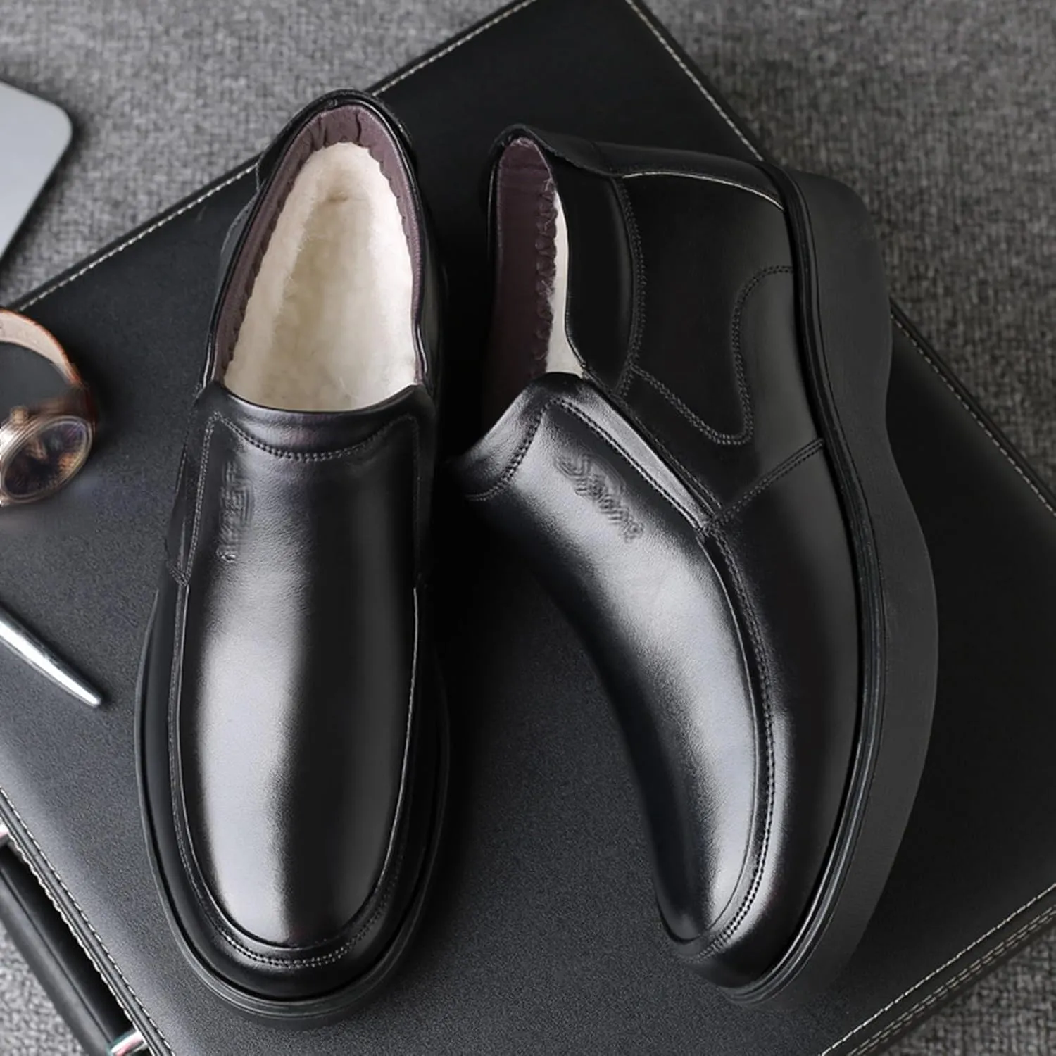 Men's Leathe Shoes, Fur Lining Casual Cowhide Slip on Loafers Shoes Winter High Top Cotton Shoes Warm Non-Slip Walking Comfortable Mens Shoes