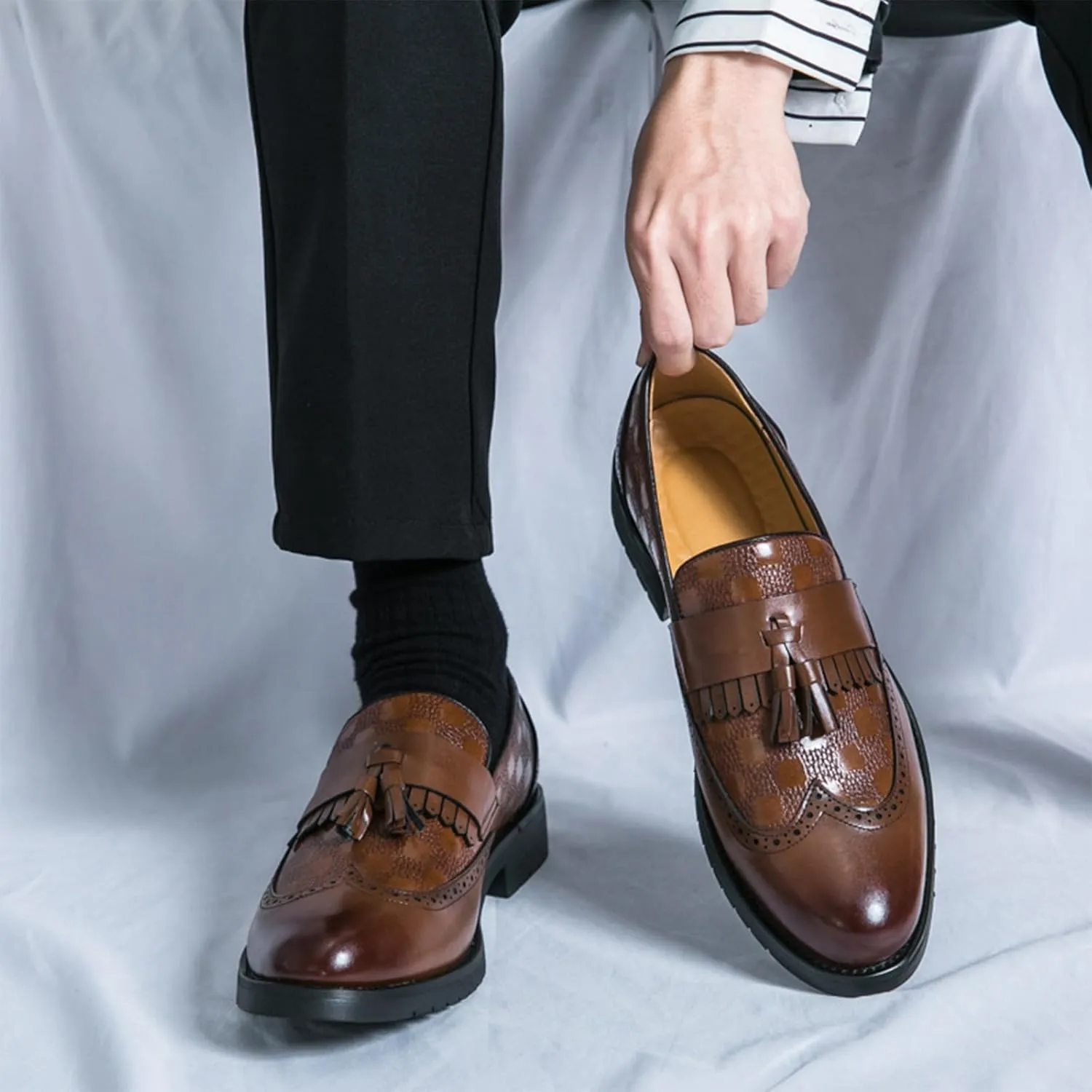 Men's Leather Wingtip Fringe Business Dress Loafers Oxford Shoes Tassel Pointed Toe Comfort Slip-On Derby Shoes for Wedding Party Office