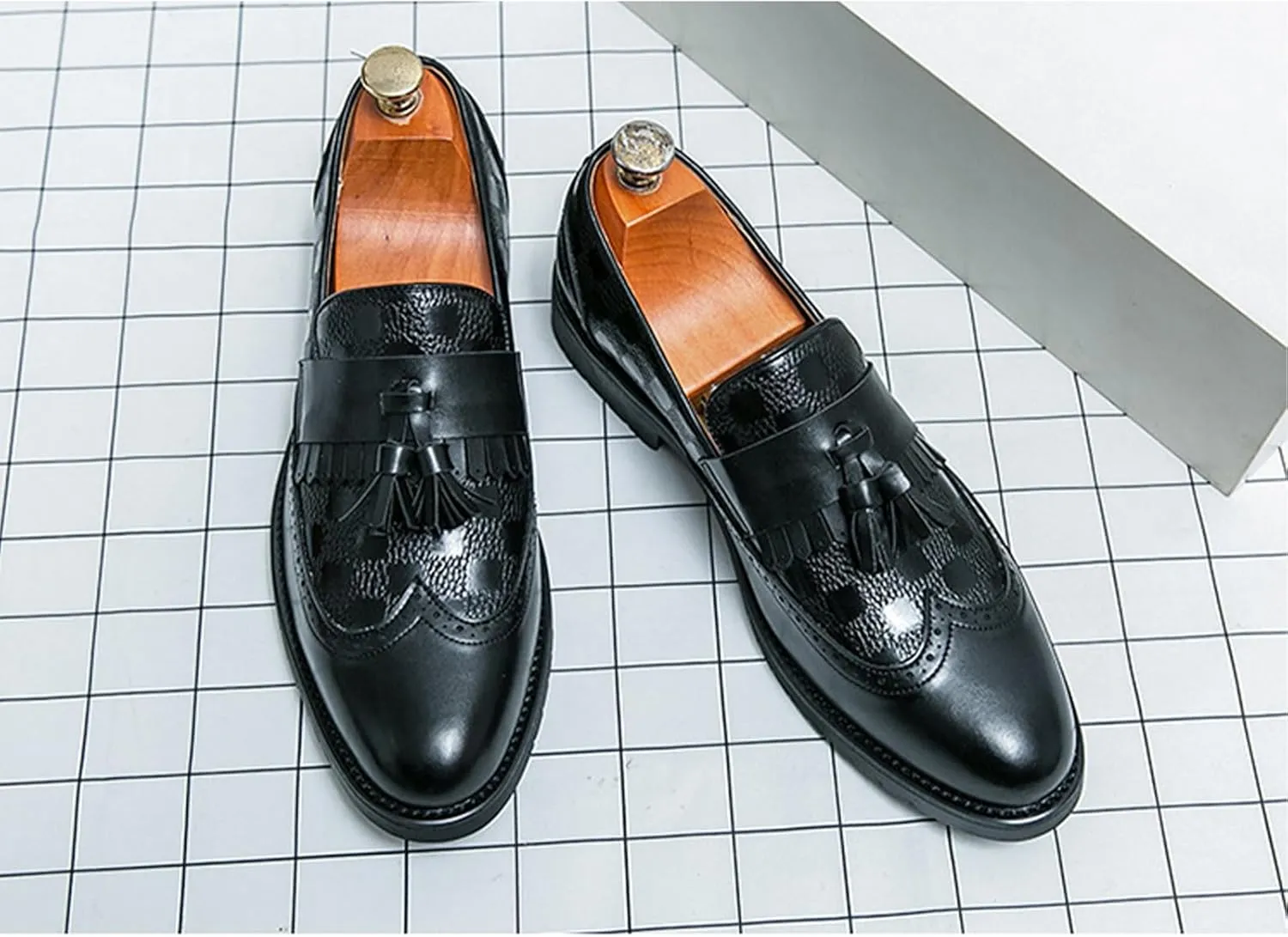 Men's Leather Wingtip Fringe Business Dress Loafers Oxford Shoes Tassel Pointed Toe Comfort Slip-On Derby Shoes for Wedding Party Office