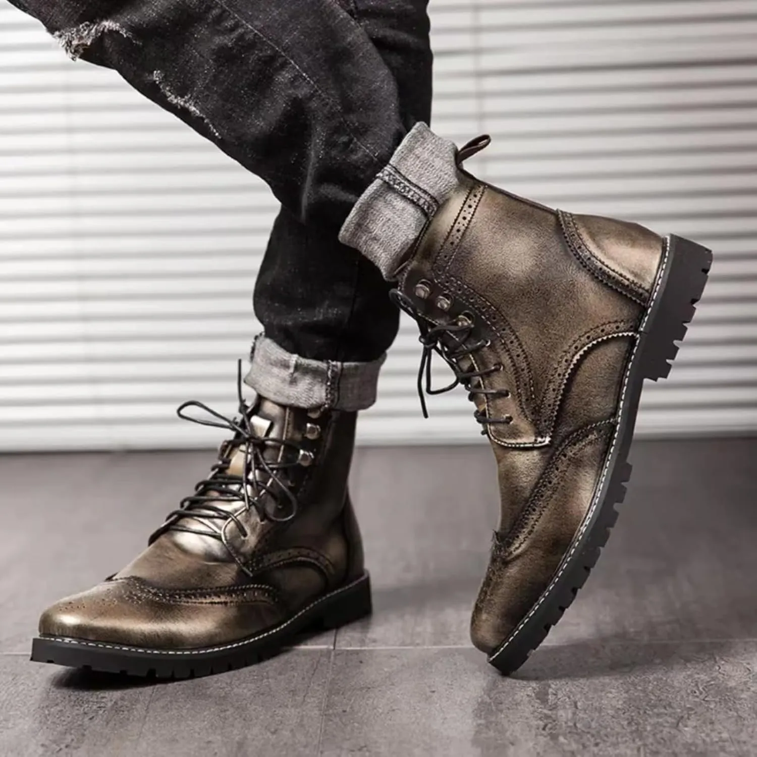 Mens Retro Brogue Leather Lace-Up High Top Ankle Boots Casual Vintage Wingtip Chukka Dress Boots for Business Office Daily Formal