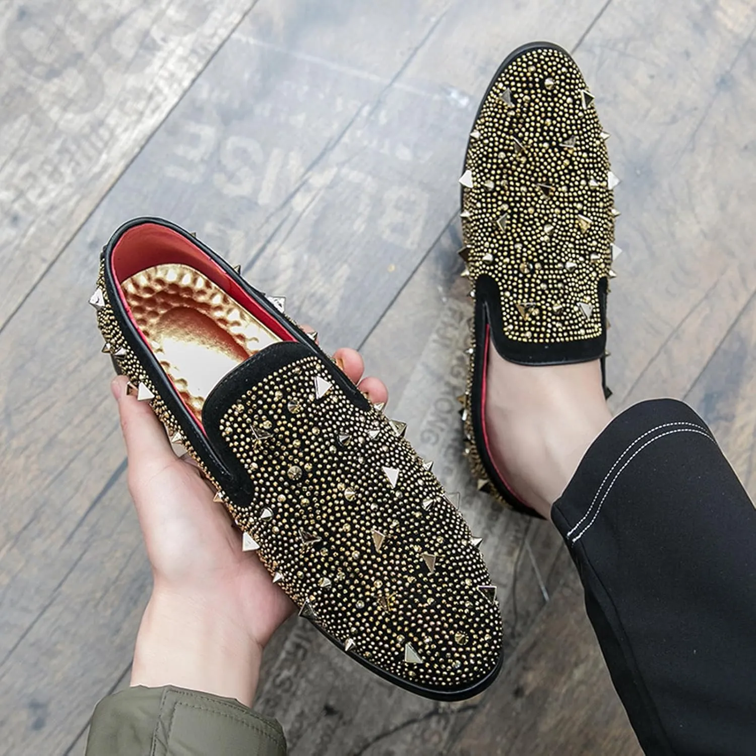 Men's Rhinestone Studded Flat Smoking Loafers Luxury Shiny Glitter Slip On Tuxedo Rivets Dress Shoes for Prom Party Wedding Formal Shoes