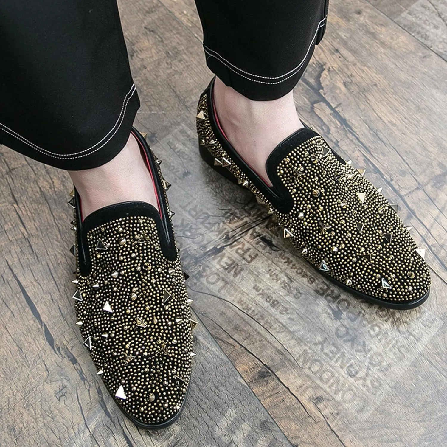 Men's Rhinestone Studded Flat Smoking Loafers Luxury Shiny Glitter Slip On Tuxedo Rivets Dress Shoes for Prom Party Wedding Formal Shoes