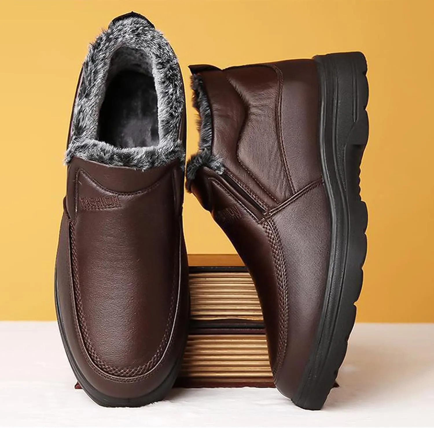 Men's Waterproof Thickened Warm Fur Lined Winter Boots,Outdoor Anti-Slip Middle-Aged and Elderly Comfortable Slip-on Snow Booties High Top Thick Sole Cotton Shoes