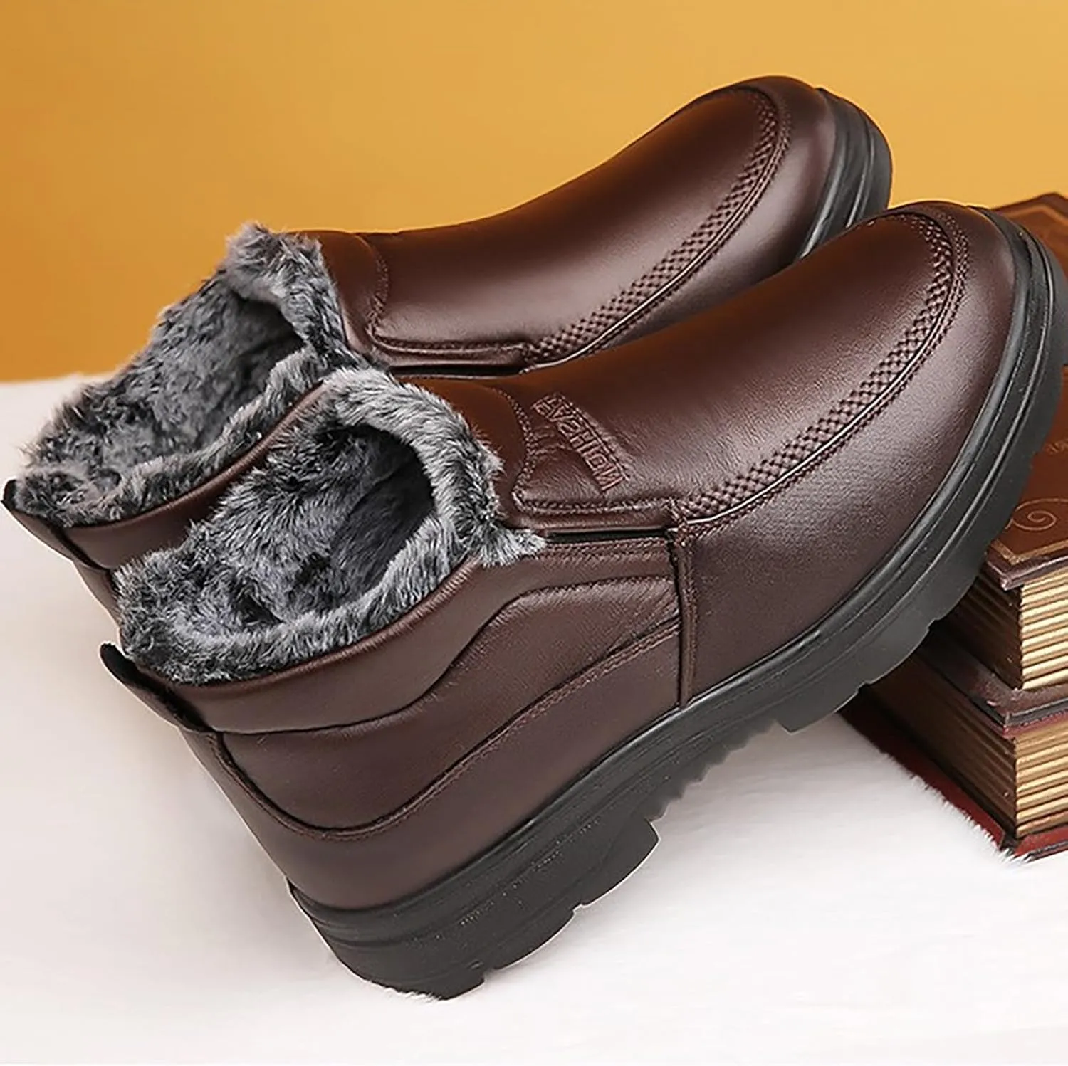 Men's Waterproof Thickened Warm Fur Lined Winter Boots,Outdoor Anti-Slip Middle-Aged and Elderly Comfortable Slip-on Snow Booties High Top Thick Sole Cotton Shoes