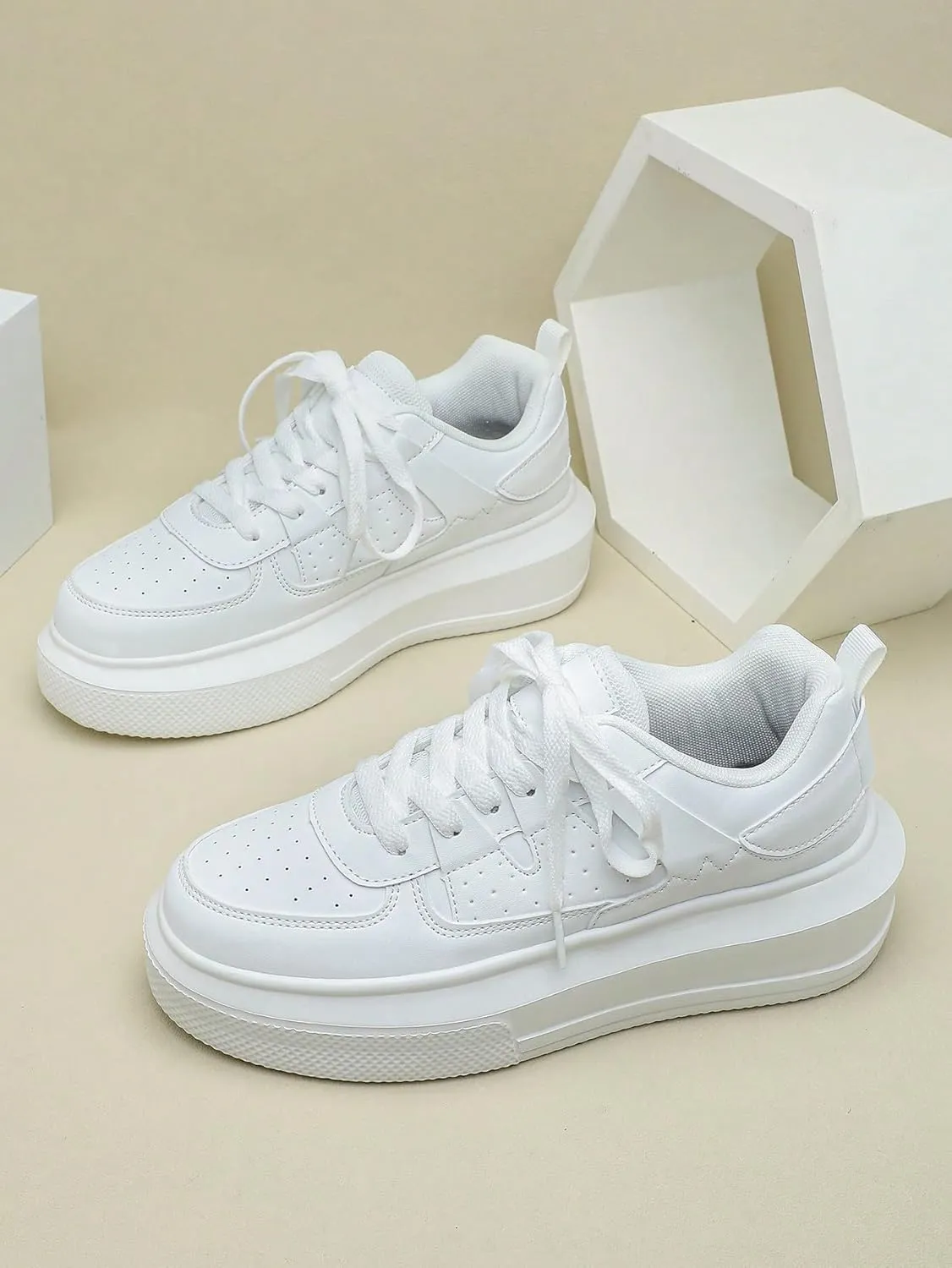 Mesh Fabric Glitter Patchwork Lightweight Breathable Sneakers for Men Outdoor Travel Fitness Daily Wear Vacation Street Style Casual Shoes for Couples