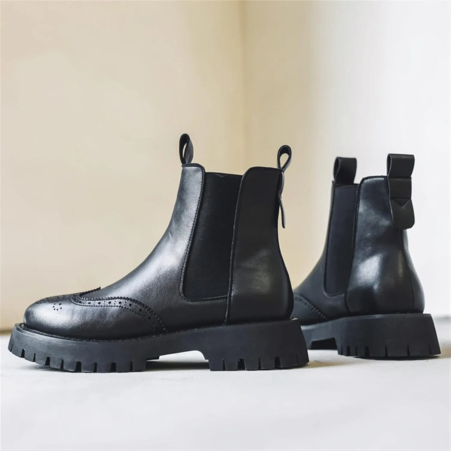 New Men Chelsea Boots Elastic Bandage Carved Brogue Win Tip Lrregular Bottom Vegan Leather Slip On Non Slip Wearable Waterproof Anti-slip Work Fashion