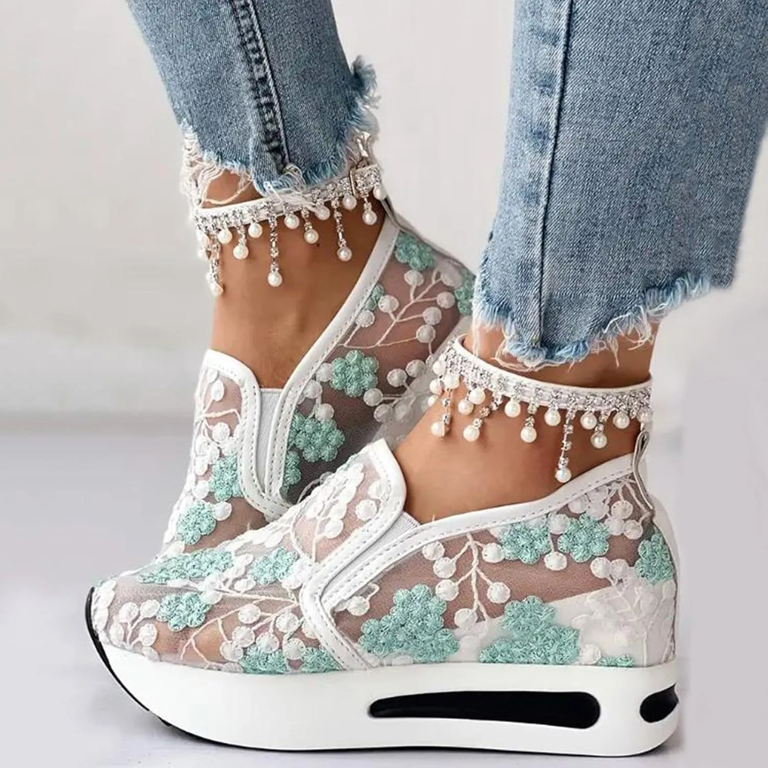 Slip On Sneakers Women Platform Wedge Floral Sneakers Mesh Shoes for Women Breathable Slip On Walking Shoes Casual Embroidery Fashion Sneakers Comfort Work Shoes Outdoor Sports Shoes