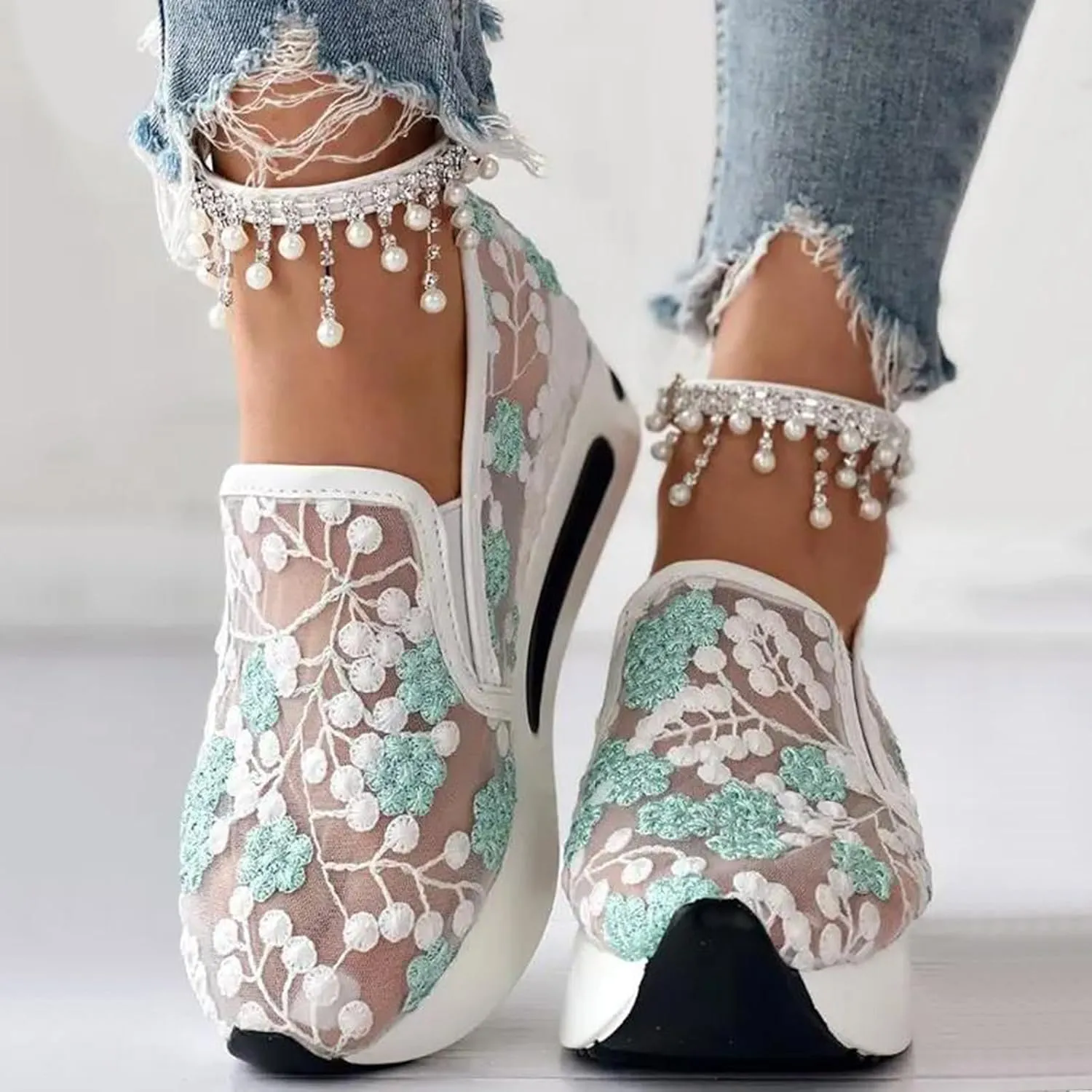 Slip On Sneakers Women Platform Wedge Floral Sneakers Mesh Shoes for Women Breathable Slip On Walking Shoes Casual Embroidery Fashion Sneakers Comfort Work Shoes Outdoor Sports Shoes