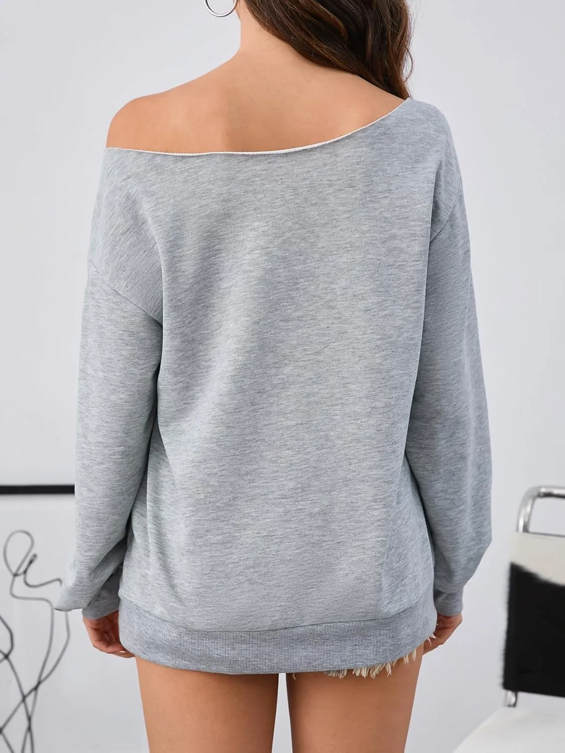 Verdusa Women's Letter Graphic Off The Shoulder T Shirts Long Sleeve Loose Sweatshirt Tee Tops
