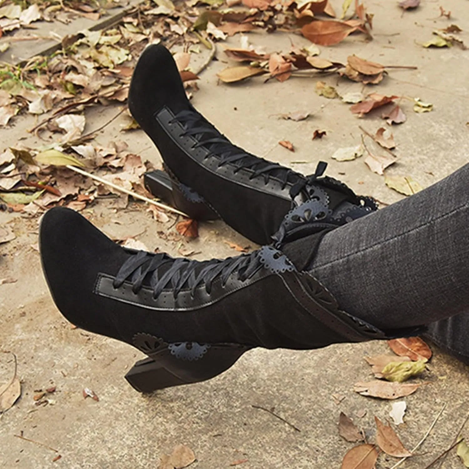 Victorian Boots for Women Casual Lace Up Renaissance Boots Mid Heels Vintage Boots Retro Halloween Cosplay Witch Shoes