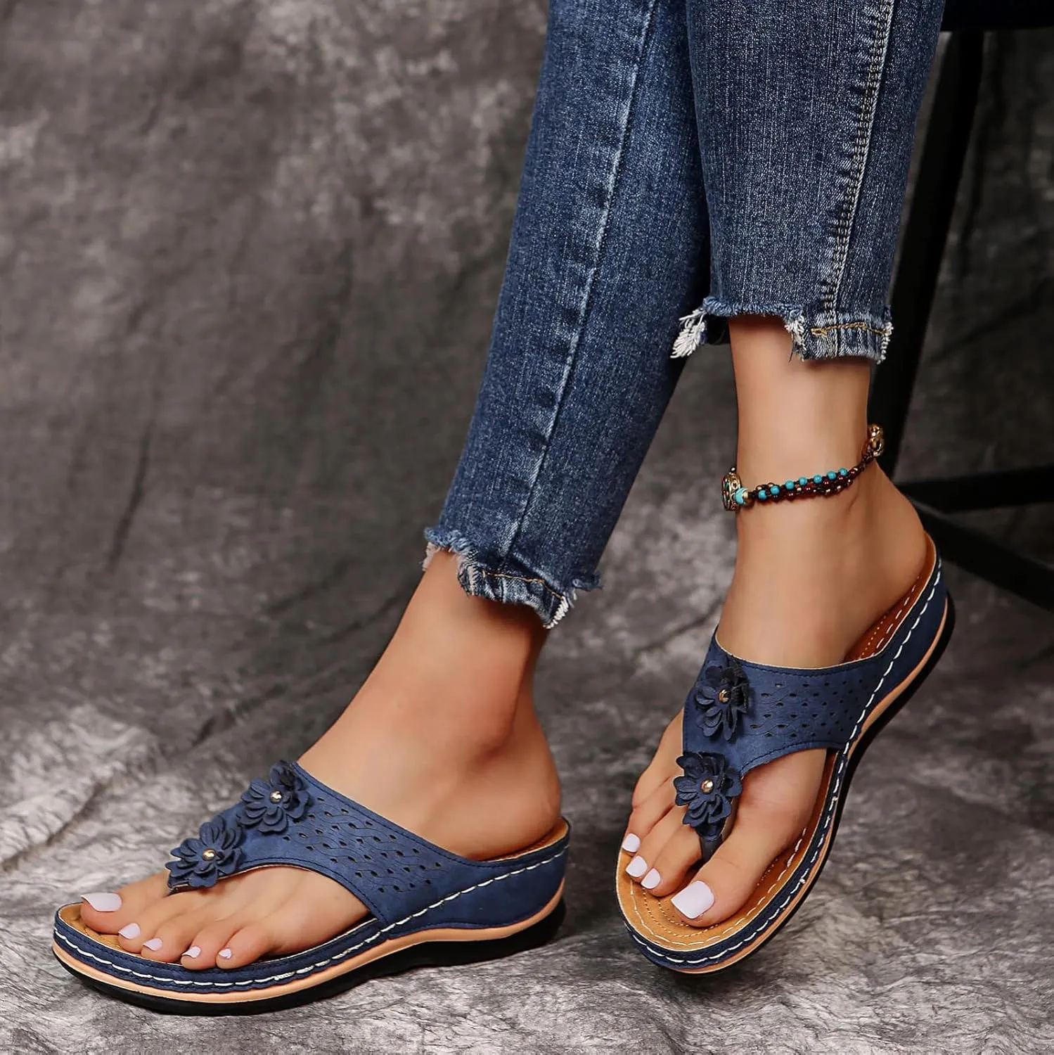 Women's Arch Support Flip Flops, Comfortable Orthopedic Sandals Dressy Summer Orthotic Thong Sandals Ladies Slip on Slides for Walking Beach Vacation