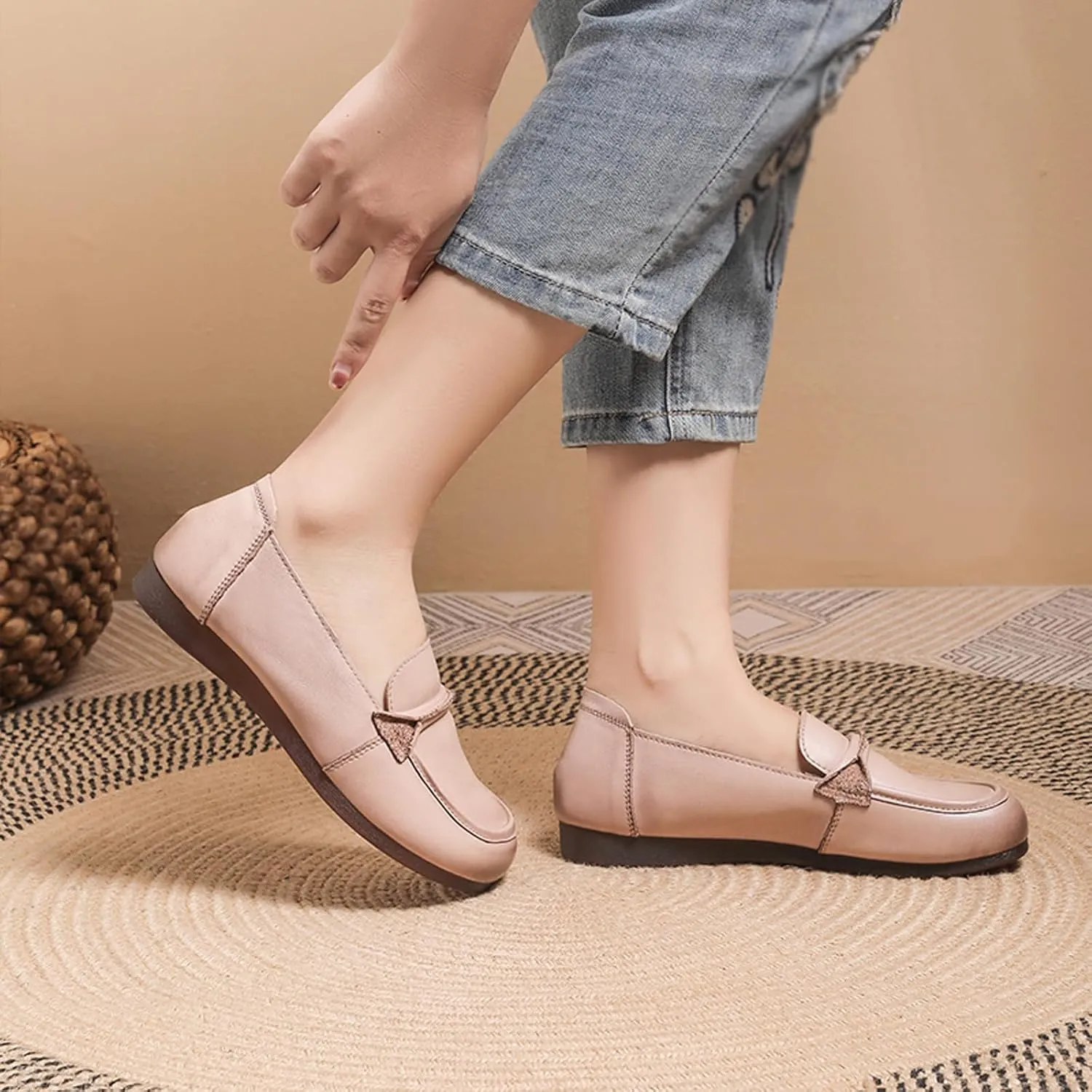 Women's Genuine Leather Slip-On Penny Loafers,Classic Round Toe Casual Walking Moccasin Flats,Comfortable Soft Sole Non-Slip Driving Work Shoes