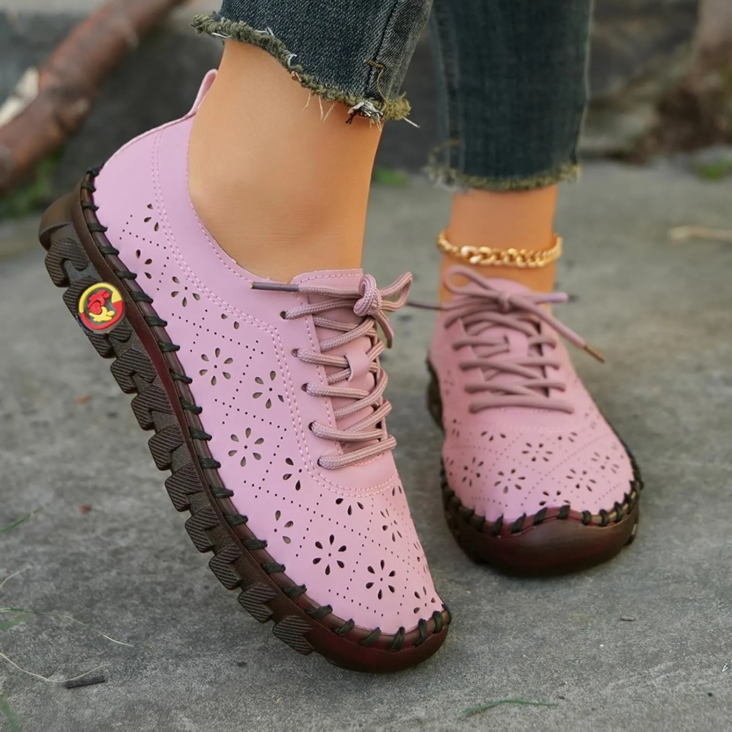 Women's Hollow Carved Soft Beef Tendon Sole Flat Shoes Fashion Leather Handmade Round Toe Lace Up Casual Loafers Comfort Breathable Orthopedic Walking Shoes
